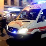 hastane bahcesinde bicakli arbede uc kisi yaralandi 1KEHan6F