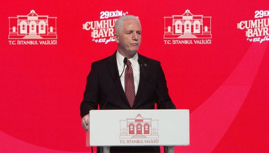 İstanbul Valiliği, Cumhuriyet'in 102. yılı hasebiyle resepsiyon düzenledi 71 istanbul valiligicumhuriyetin 102 yili hasebiyle resepsiyon duzenledi 1bzueidJ