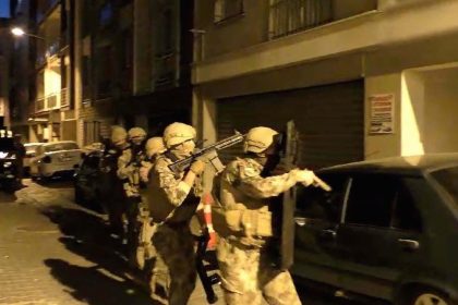 istanbulda daes operasyonu 9 zanli tutuklandi DqzL2Xxx