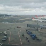 istanbulda firtina ucaklar havada cesit atti uc ucak corluya indi 7C76iJiB