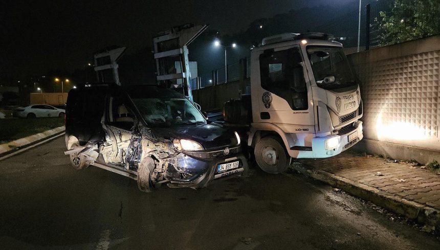 Kaza yaptı, aracını bırakıp kaçtı 71 kaza yapti aracini birakip kacti tg67e9p4