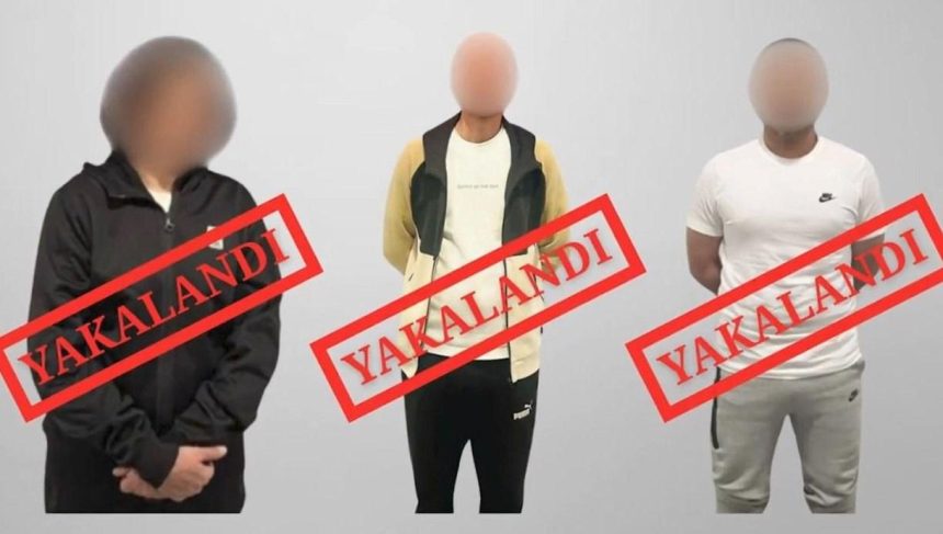 kirmizi bultenle aranan uc kuskulu turkiyeye iade edildi igEg5X6M