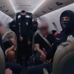 kirmizi bultenle araniyordu baede yakalanan iki kisi turkiyeye getirildi r7qFh9aN