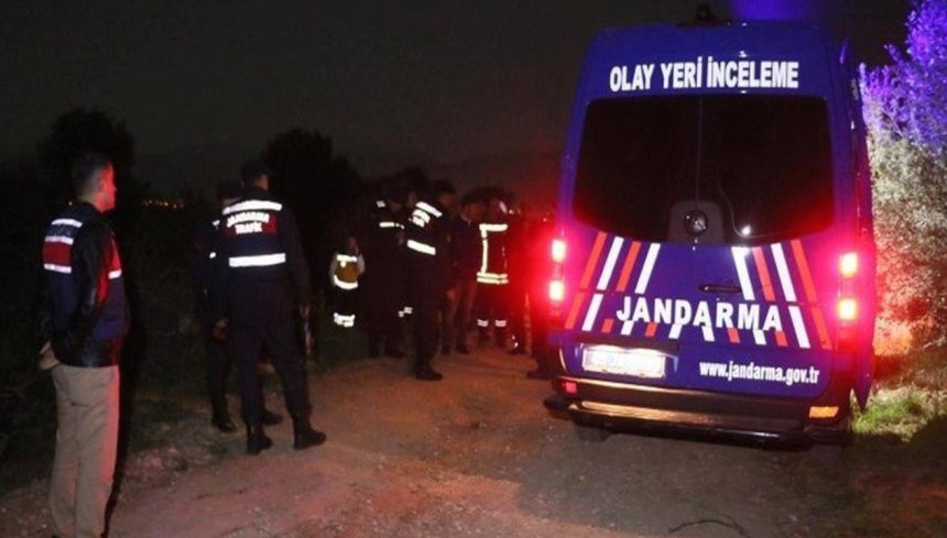 Köpeğe ateş etti, yoldan geçen çifti vurdu: 1 meyyit, 1 yaralı 71 kopege ates etti yoldan gecen cifti vurdu 1 meyyit 1 yarali lNMi4jVW