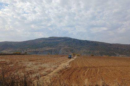 kulp ilcesinde ciftciler ekim mesaisine basladi MVabyV4Z