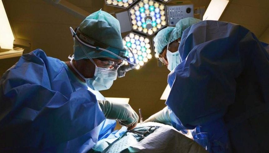 mide kucultme ameliyatinda mevte fezleke doktorluktan men edilmesine karsin ameliyatyapti 3eBda7FK