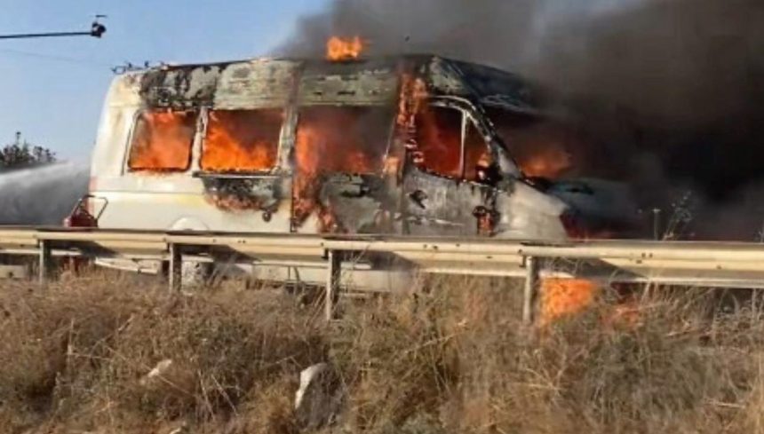 minibusle carpisan motosiklet soforu yanarak oldu DtZFa5Z2