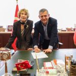 muellif ayse kulin chpye katildi n1KshbCG