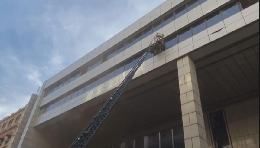 Nişantaşı'nda iş merkezinde yangın: Alevlere müdahale sürüyor 71 nisantasinda is merkezinde yangin alevlere mudahale suruyor WMRfWElK