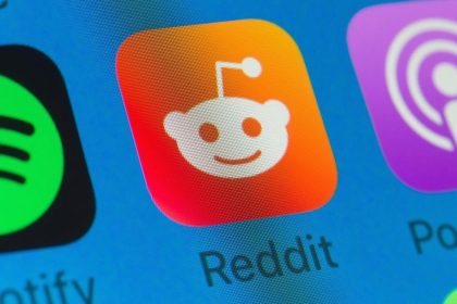 redditten yapay zeka sirketi perplexityye icerik hirsizligi davasi kyIrGi9p