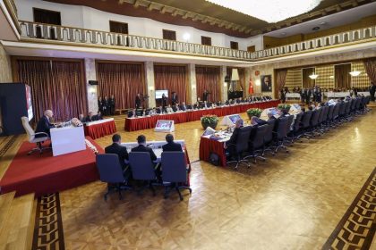 surec kurulu yine toplaniyor iki bakan sunum yapacak Uh3la95K