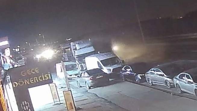 surucu oksuruk krizine girdi tir ile 5 araca carpti FJnHltz4