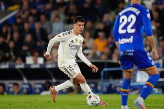 taraftar secti arda guler ayin futbolcusu dDYFsrxP