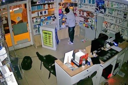 telefoncuda secmece hirsizlik telefon begendi R9w43yGu