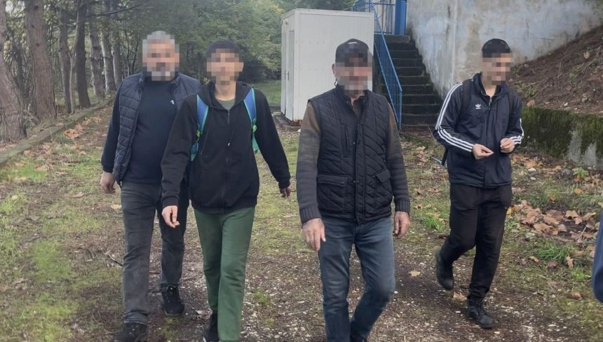 Uludağ'da kestane toplarken kayboldular: 4 kişi kurtarıldı 71 uludagda kestane toplarken kayboldular 4 kisi kurtarildi L1up4Ncx