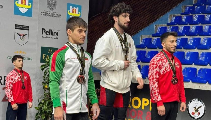 ulusal halterci elis avrupa gencler sampiyonu RJDEqDmt