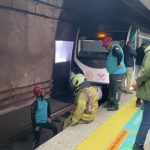uskudar marmaray istasyonunda raylara atlayan bayan oldu LmxNLtc2