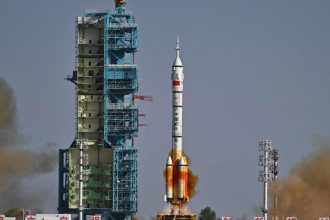 uzayda bir adim daha cinden yuksek cozunurluklu musahede uydusu gvlcvGVX