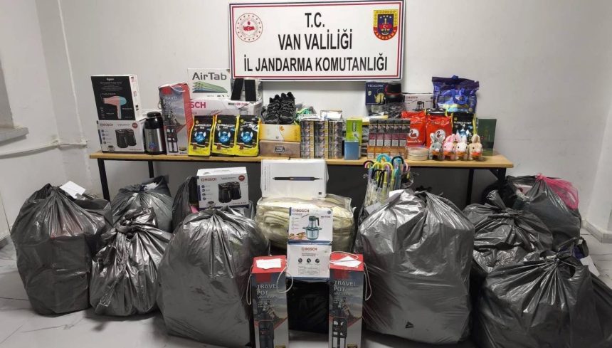 vanda gumruk kacagi materyal ele gecirildi DS1HMDRD