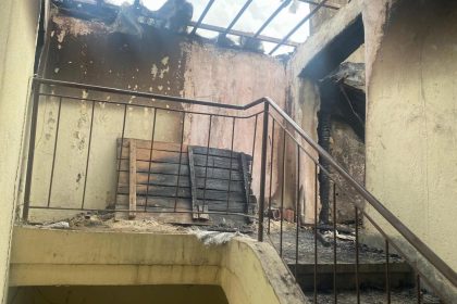 yangin cikan dairede bayan cesedi bulundu dzlP8Zhj