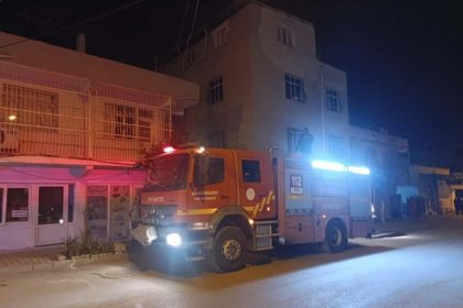 adanada 3 katli binada yangin 4 kisi hastaneye kaldirildi fstB7UHl