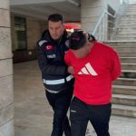 alkollu sofor gorevi yaptirmamak icin direnme hatasindan tutuklandi jT58YAWO