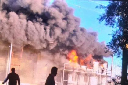 antalyada isletme deposunda yangin vm1LFX4p