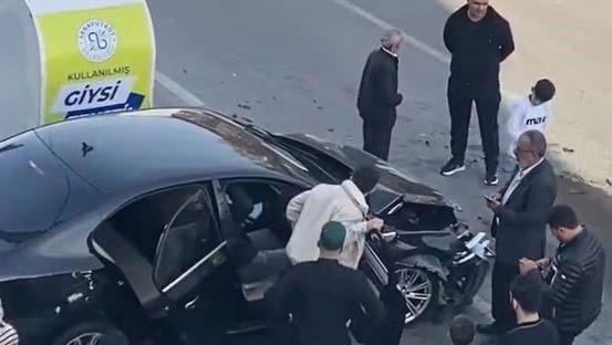 arnavutkoyde araclar carpisti bir kisi agir yaralandi IdL7zIdq