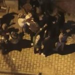 arnavutkoyde ses tartismasi sopali arbedeye donustu XfU8qJ3W