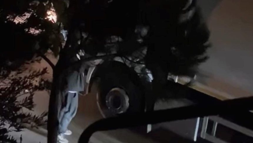 atasehirde trafikte paklik kamyonu surucusune levyeli taarruz wGwWYkOx