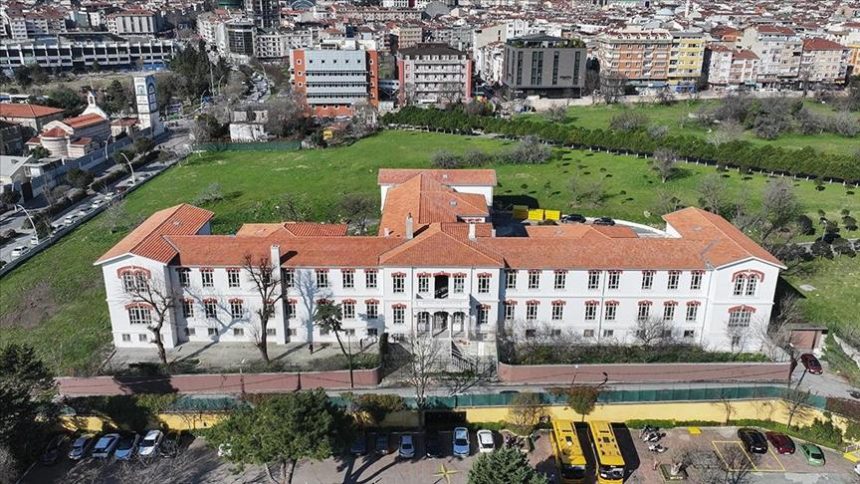 Balıklı Rum Hastanesi'ne operasyon: Profesör, eczacı ve tıbbi sekreter gözaltında 71 balikli rum hastanesine operasyon profesor eczaci ve tibbi sekreter gozaltinda 1KxuX6tQ