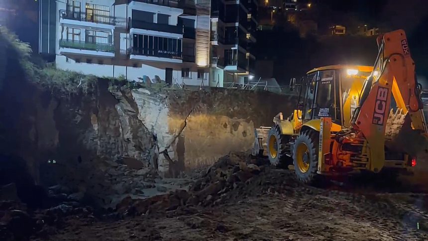 bartinda insaat alaninda gocuk 1 apartman tahliye edildi z4fNKGAA