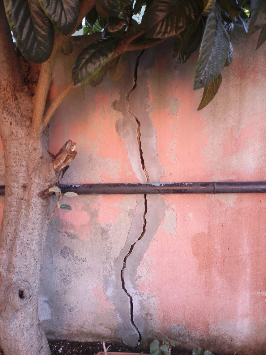 beykozda duvarlarinda catlak olusan 2 bina tahliye edildi cAcDLqv3