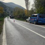 bisikletli kumeye araba carpti 2 yarali hVpwFBzT