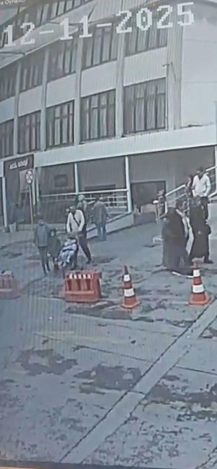 Böcek ailesine ait soruşturmada yeni imgeler ortaya çıktı 71 bocek ailesine ait sorusturmada yeni imgeler ortaya cikti R6BpKOrO