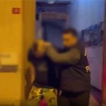 calisanini beyzbol sopasiyla dovmustu toplumsal medya fenomeni yakalandi itCyS2BP