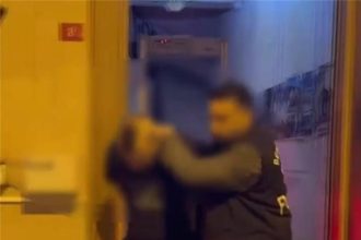 calisanini beyzbol sopasiyla dovmustu toplumsal medya fenomeni yakalandi itCyS2BP