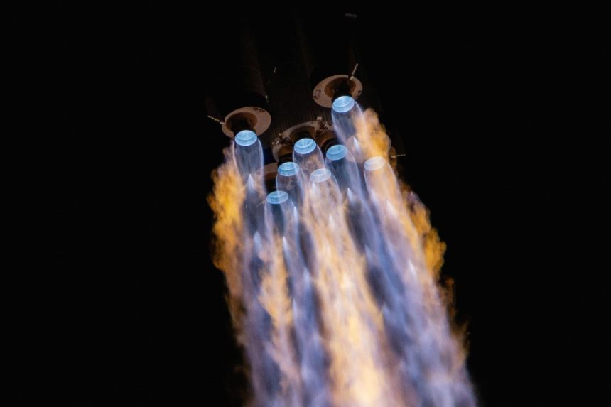 cinin uzun yuruyus 2f roketi acil koduyla uzaya firlatildi LSCHIxzD