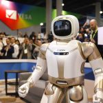 cinli robotlar rehberlige basliyor fabrikada devriye gezecekler MAxxh4gu