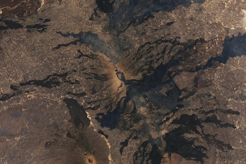 cok ender bir patlama epey gubbi yanardagi 12 bin yil sonra neden uyandi Se6fuvyZ