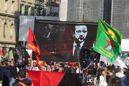 cumhurbaskani erdogani hedef gosteren pankarti acanlarin cezasi onandi 75LzpZJT