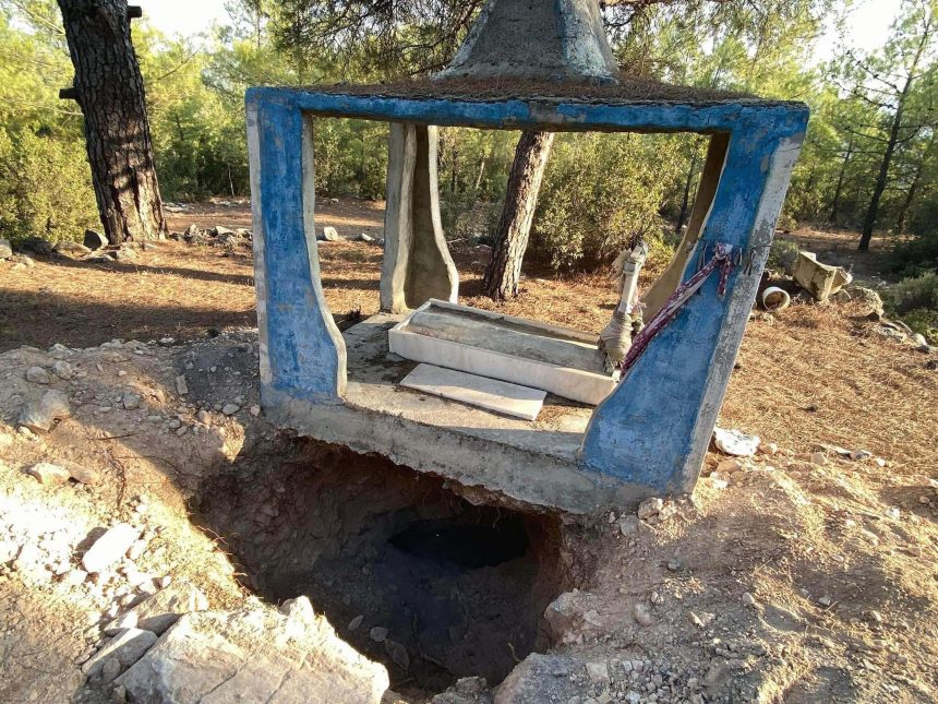 Define avcıları 300 yıllık mezarı talan etti 71 define avcilari 300 yillik mezari talan etti PzEhgUD6