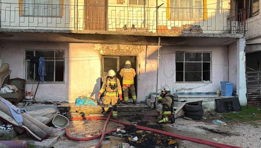 duzcede yangin dumandan etkilenen 5 kisi hastaneye kaldirildi 5TXIBt1G