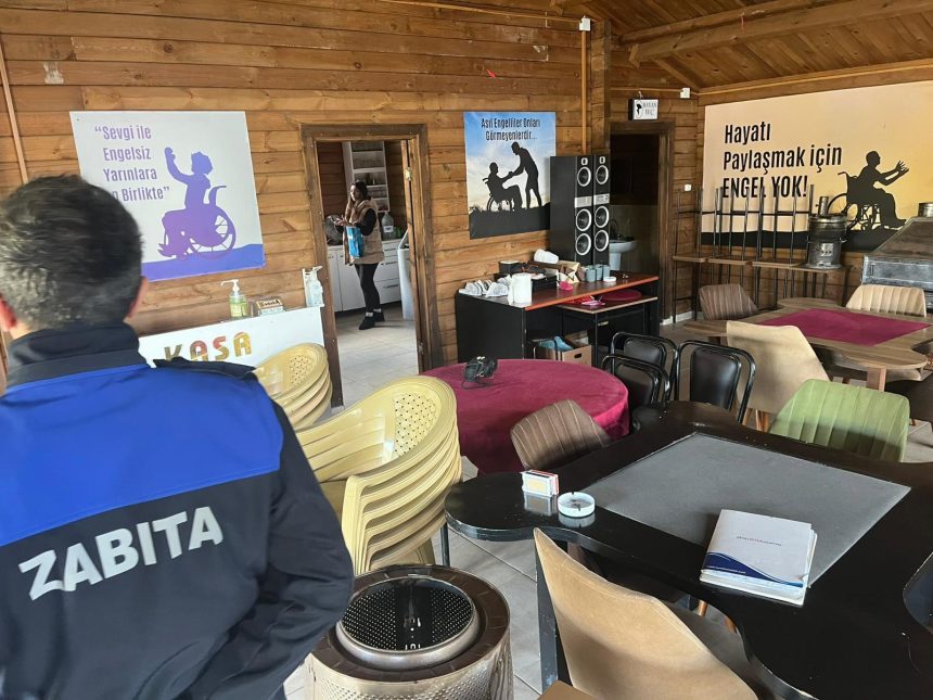 engellilere tahsis edilen binayi kafeteryaya cevirip okey oynadilar g7yQ4FLY