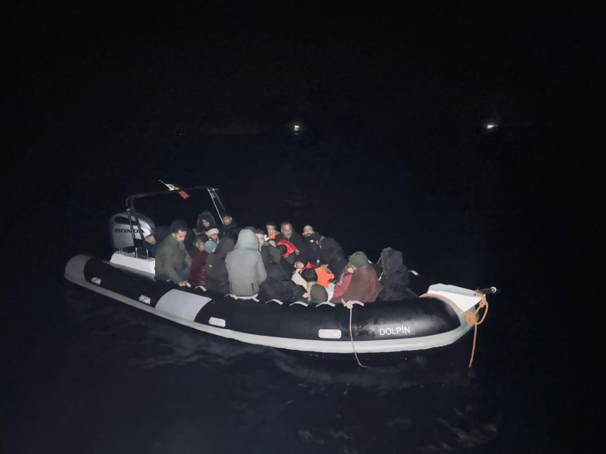 fethiyede 31 kacak gocmen kurtarildi lR2NZ29F