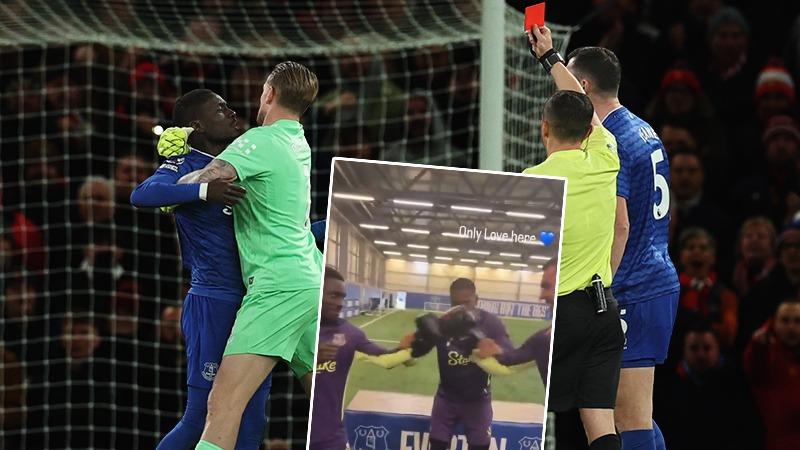 Grup arkadaşına tokat atmıştı, bu kere boks eldivenlerini giyip barıştılar 71 grup arkadasina tokat atmisti bu kere boks eldivenlerini giyip baristilar WfGZehY5