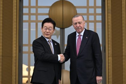 guney kore devlet baskani ankarada cumhurbaskani erdogan resmi merasimle karsiladi hTWWeYWi