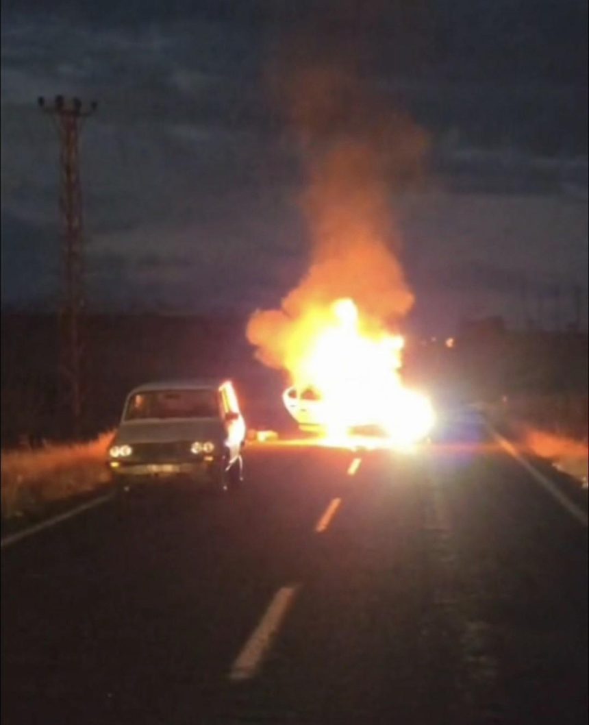 hilvanda alev alan araba bomba uzere patladi 4zT6f26i