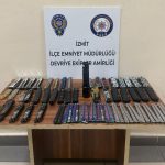 iki cocugun uzerinden 52 kesici alet cikti RQ7W6zOx