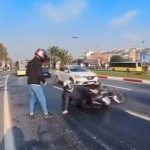 istanbulda yola yag dokuldu motosikletliler pes pese kayarak dustu JehfxFPR